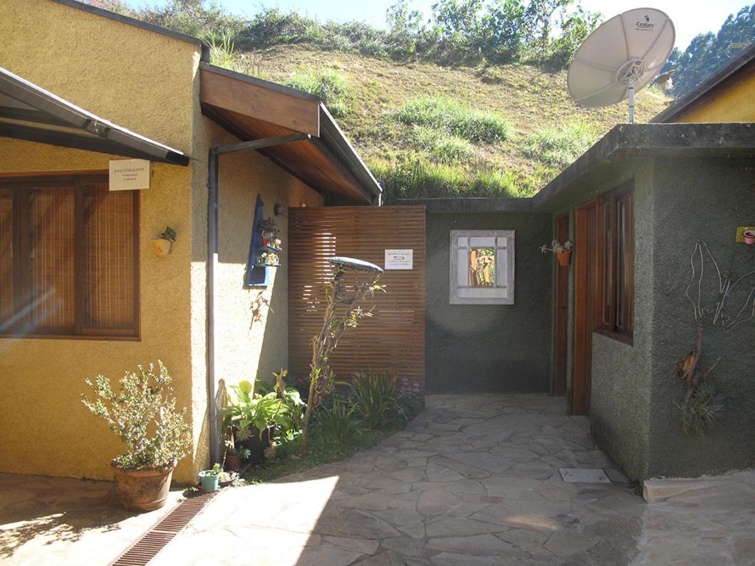 Hospedaria Vila Khepri Gonçalves Екстериор снимка