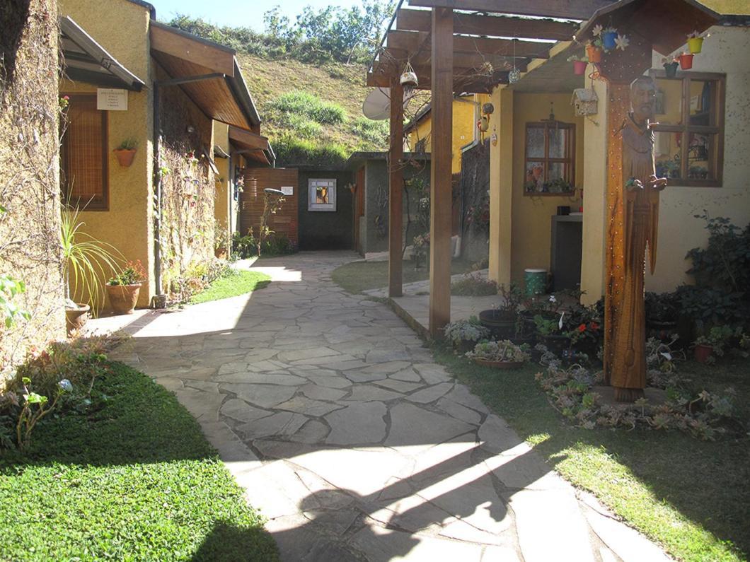 Hospedaria Vila Khepri Gonçalves Екстериор снимка