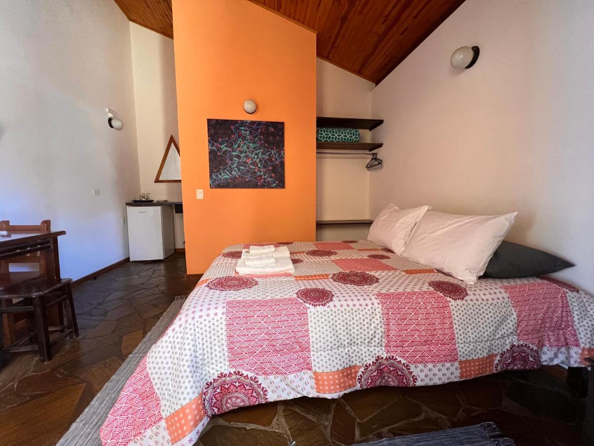 Hospedaria Vila Khepri Gonçalves Екстериор снимка