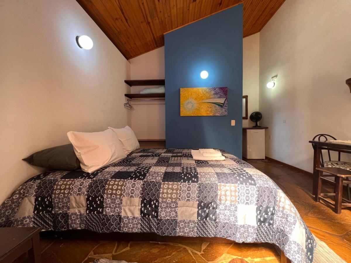 Hospedaria Vila Khepri Gonçalves Екстериор снимка
