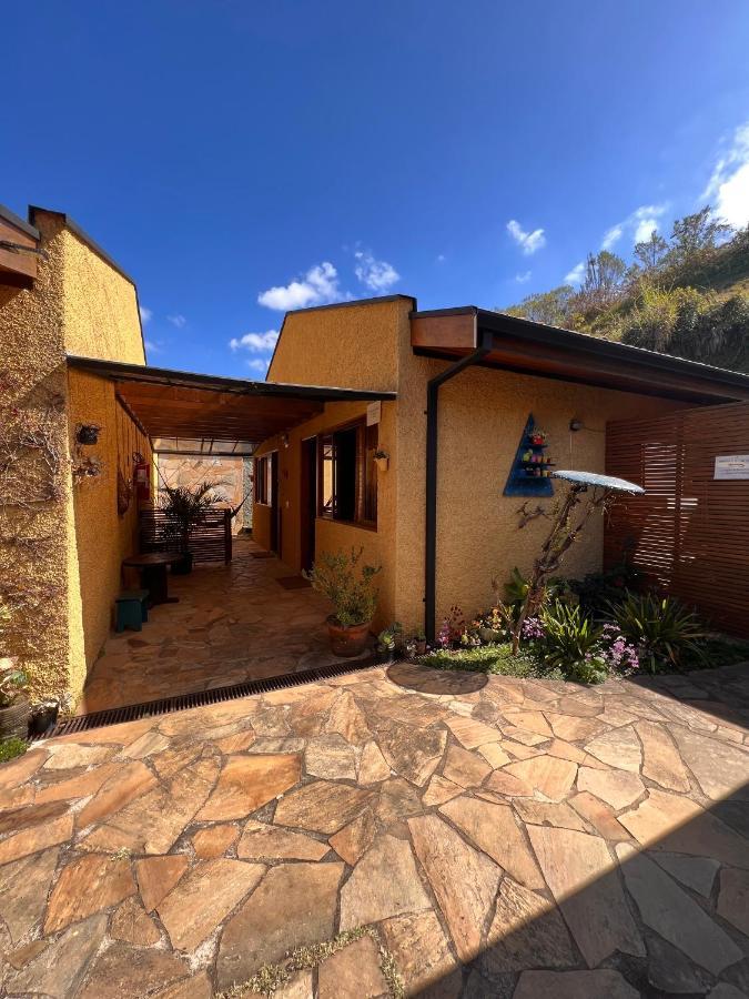Hospedaria Vila Khepri Gonçalves Екстериор снимка